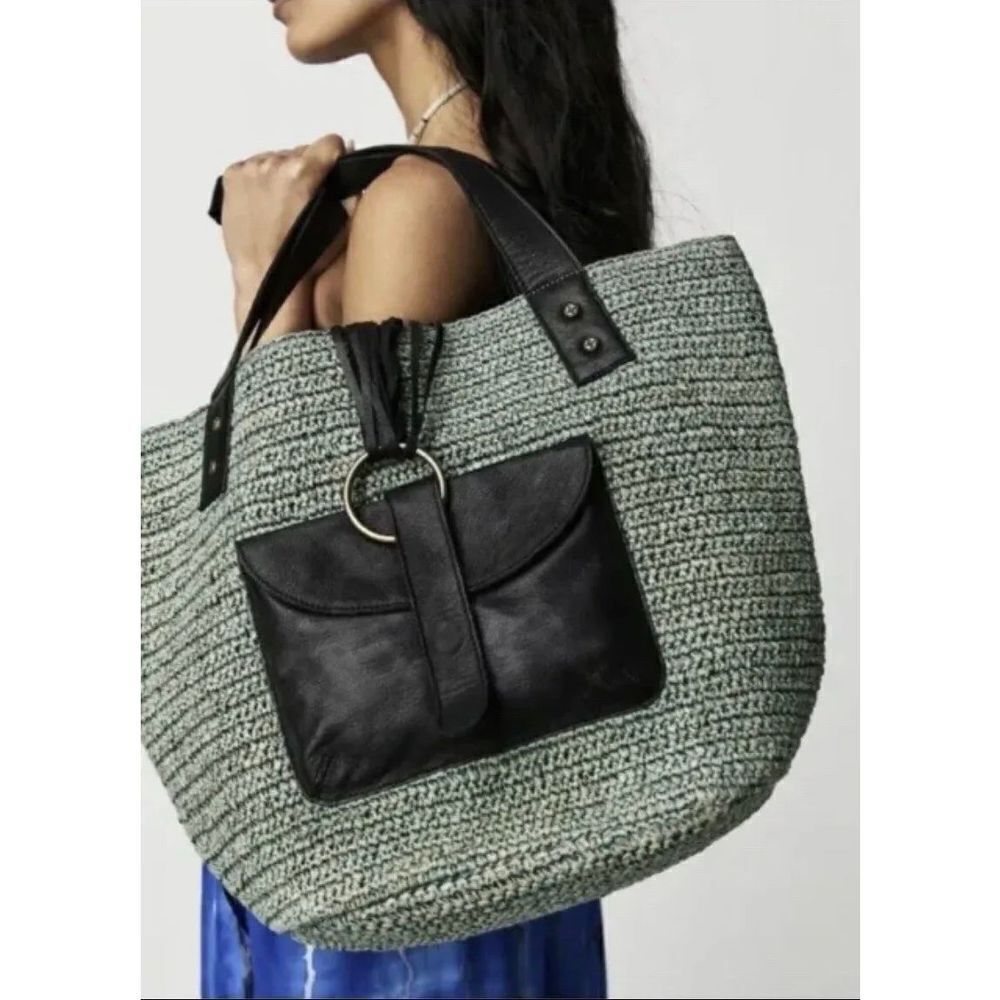 New Free People En Riva Raffia Tote 19L x 14H x 8 W - Picture 2 of 9